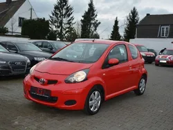 Rot Gebraucht 2009 Toyota Aygo Cool Kleinwagen | 2.990 € (Fairer Preis)