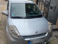 Grau Gebraucht 2010 Daihatsu Sirion Kleinwagen | 2.000 € (Fairer Preis)