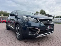 Blau Gebraucht 2018 Peugeot 5008 Allure Van / Kleinbus | 15.990 € (Guter Preis)