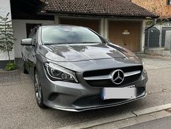 Grau Gebraucht 2018 Mercedes CLA180 Urban Limousine | 19.999 € (Fairer Preis)