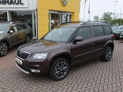 Topazbraun metallic Gebraucht 2017 Skoda Yeti Drive SUV | 16.981 € (Fairer Preis)