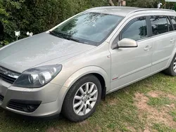 Grau Gebraucht 2006 Opel Astra Edition+ Kombi | 2.222 € (Fairer Preis)