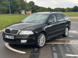 Schwarz Gebraucht 2007 Skoda Octavia Kombi | 2.499 € (Fairer Preis)