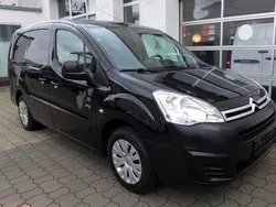 Onyx schwarz/deckende Gebraucht 2018 Citroën Berlingo Van / Kleinbus | 7.490 €