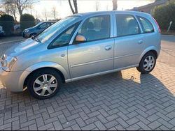 Silber Gebraucht 2005 Opel Meriva Van / Kleinbus | 3.250 € (Fairer Preis)