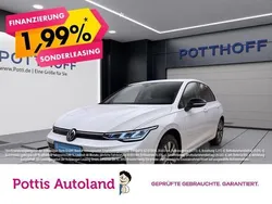 Weiss Gebraucht 2024 VW Golf VIII Goal Limousine | 24.977 €