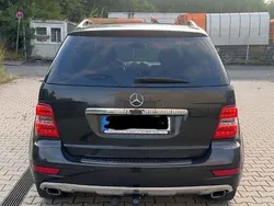 Schwarz Gebraucht 2010 Mercedes ML300 SUV | 11.000 € (Guter Preis)