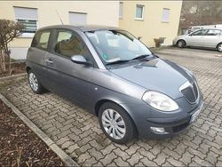 Grau Gebraucht 2003 Lancia Ypsilon Kleinwagen | 490 €