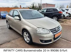 Beige Gebraucht 2009 VW Jetta United Limousine | 3.990 € (Fairer Preis)