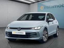 Blau Neu 2025 VW Golf VIII Kleinwagen | 30.749 € (Superpreis)