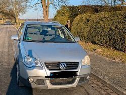 Silber Gebraucht 2006 VW Polo Cross Kleinwagen | 2.200 €