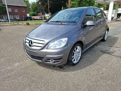 Grau Gebraucht 2011 Mercedes B180 Van / Kleinbus | 4.990 € (Fairer Preis)