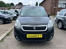 Schwarz Gebraucht 2016 Peugeot Partner Comfort plus Van / Kleinbus | 6.500 € (Fairer Preis)