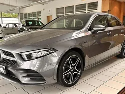 Grau Gebraucht 2021 Mercedes A250 AMG Limousine | 25.990 € (Guter Preis)