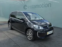 Schwarz Gebraucht 2022 VW e-up! Kleinwagen | 17.188 € (Etwas zu teuer)