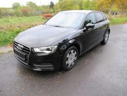 Schwarz Gebraucht 2015 Audi A3 Attraction Limousine | 10.799 € (Guter Preis)