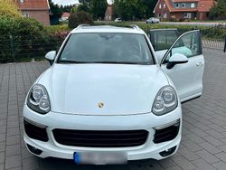 Weiß Gebraucht 2015 Porsche Cayenne S SUV | 26.900 €