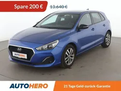 Blau Gebraucht 2018 Hyundai i30 Passion Limousine | 13.440 € (Fairer Preis)