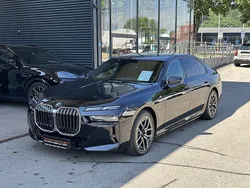 Schwarz Gebraucht 2024 BMW 750 M Sport Limousine | 109.990 €