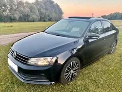 Schwarz Gebraucht 2015 VW Jetta Limousine | 9.400 € (Fairer Preis)