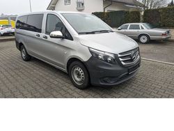 Silber (metallic) Gebraucht 2018 Mercedes Vito Van / Kleinbus | 25.490 €