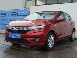 Rot ( kalaharirot) Gebraucht 2023 Dacia Sandero Expression Kleinwagen | 16.450 € (Guter Preis)