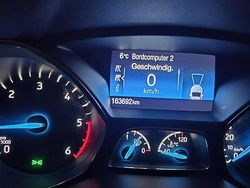 Grau Gebraucht 2017 Ford Focus Kombi | 9.000 €