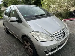 Grau Gebraucht 2010 Mercedes A180 Kleinwagen | 1.999 € (Fairer Preis)