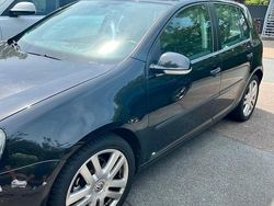 Schwarz Gebraucht 2004 VW Golf V Kleinwagen | 2.700 € (Fairer Preis)