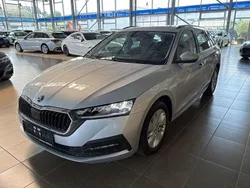 Silber Gebraucht 2020 Skoda Octavia Ambition Kombi | 20.400 € (Guter Preis)