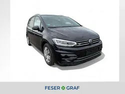 Deep black perleffekt Gebraucht 2024 VW Touran Move Van / Kleinbus | 32.990 € (Guter Preis)