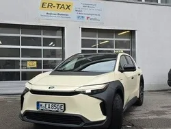 Beige Gebraucht 2024 Toyota bZ4X SUV | 36.000 € (Etwas zu teuer)