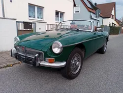 Grün Gebraucht 1975 MG B Cabrio | 6.600 €