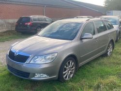 Beige Gebraucht 2009 Skoda Octavia Elegance Kombi | 1.100 € (Superpreis)