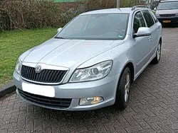 Silber Gebraucht 2011 Skoda Octavia Kombi | 5.950 € (Superpreis)