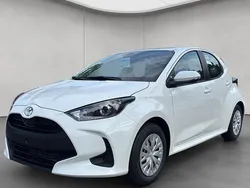 Weiß Neu 2025 Toyota Yaris Hybrid Business Edition Limousine | 25.290 € (Fairer Preis)