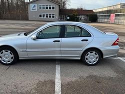 Silber Gebraucht 2005 Mercedes C200 Limousine | 6.999 € (Teuer)