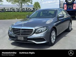 Grau Gebraucht 2019 Mercedes E200 Exclusive Limousine | 31.730 € (Guter Preis)