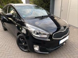Schwarz Gebraucht 2014 Kia Carens Van / Kleinbus | 6.600 € (Fairer Preis)