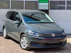Uranograu/cinza urano Gebraucht 2020 VW Touran Comfortline Van / Kleinbus | 25.000 € (Etwas zu teuer)