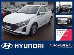 Atlas white / sol Gebraucht 2025 Hyundai i20 Select Limousine | 19.290 € (Fairer Preis)