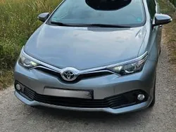 Grau Gebraucht 2016 Toyota Auris Touring Sports Kombi | 11.100 € (Fairer Preis)