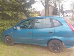 Blau Gebraucht 2003 Nissan Almera Tino Acenta Van / Kleinbus | 2.000 € (Fairer Preis)
