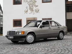 Silber Gebraucht 1989 Mercedes 190 Limousine | 12.900 €
