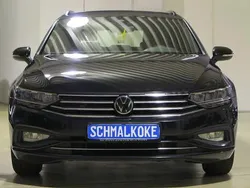 Deep black pearlescent (metallic) Gebraucht 2022 VW Passat Business Kombi | 26.950 € (Guter Preis)