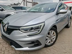 Grau Gebraucht 2021 Renault Mégane IV Limousine | 11.305 € (Fairer Preis)
