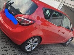 Rot Gebraucht 2014 Opel Meriva Color Edition Van / Kleinbus | 3.500 € (Superpreis)