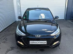Schwarz Gebraucht 2018 Hyundai i20 Passion Limousine | 9.700 € (Fairer Preis)