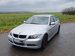 Silber Gebraucht 2005 BMW 325 Limousine | 3.900 € (Fairer Preis)