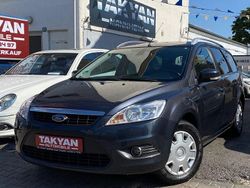 Grau Gebraucht 2009 Ford Focus Style Limousine | 2.990 € (Etwas zu teuer)
